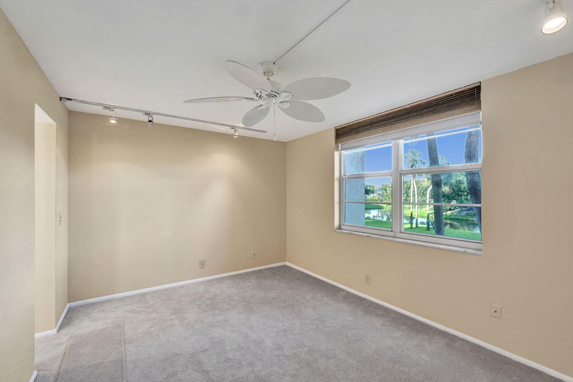 9460 Poinciana Place, Unit 203, Davie, FL 33324 Photo