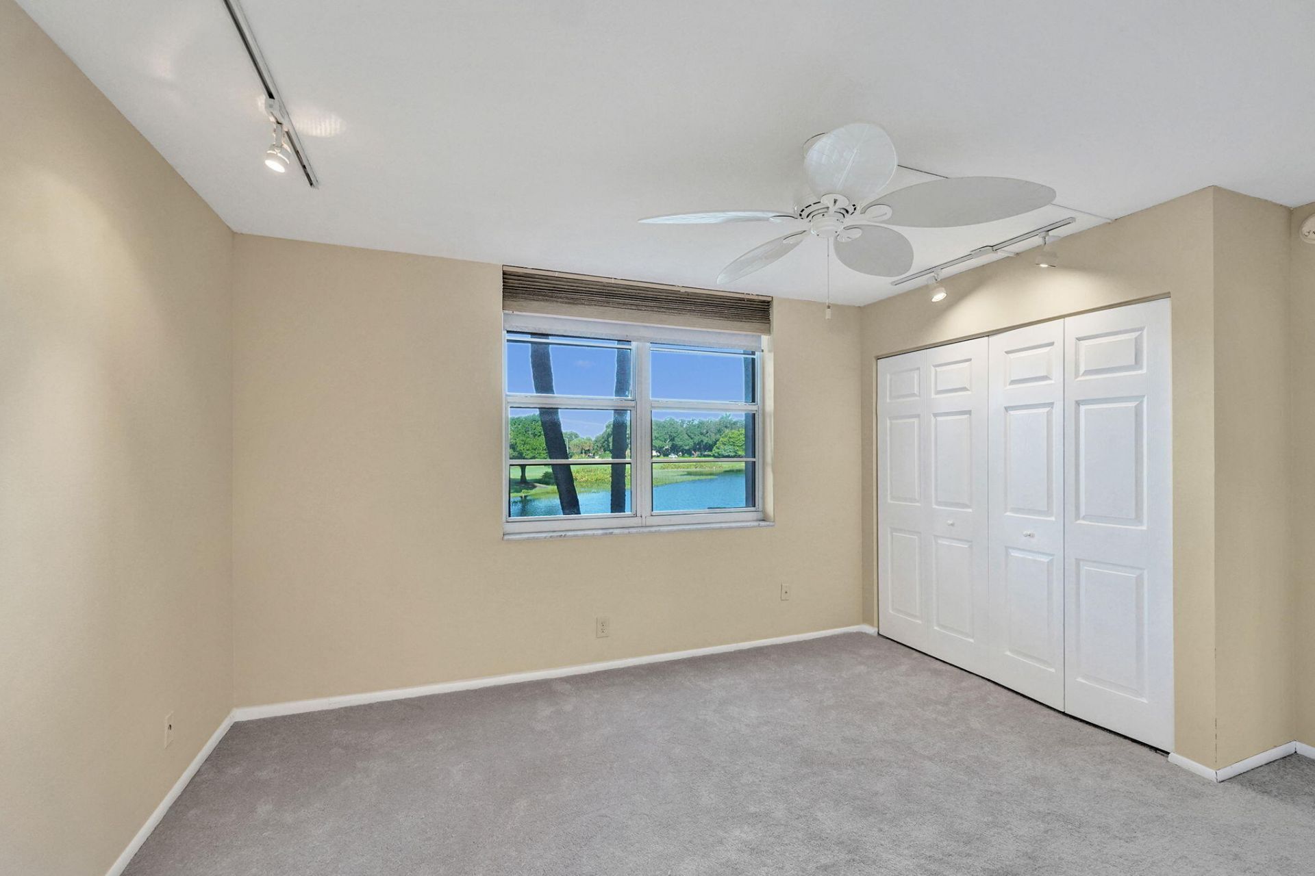 9460 Poinciana Place, Unit 203, Davie, FL 33324 Photo