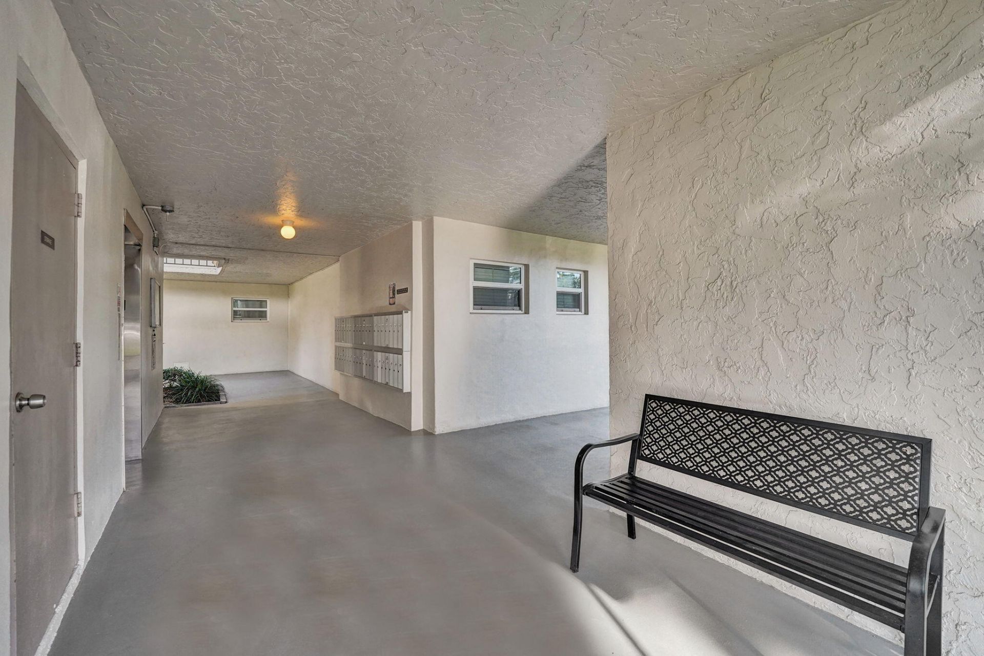9460 Poinciana Place, Unit 203, Davie, FL 33324 Photo
