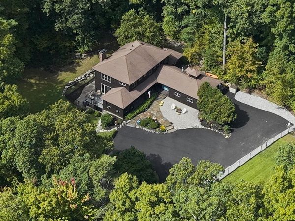 668 North Farms Road, Northampton, MA 01062