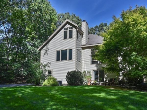 9 Esty Way, Groveland, MA 01834
