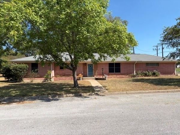301 Hart Street, Quitman, TX 75783