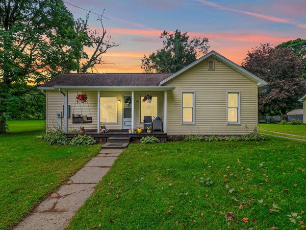 119 Monroe Street, North Adams, MI 49262