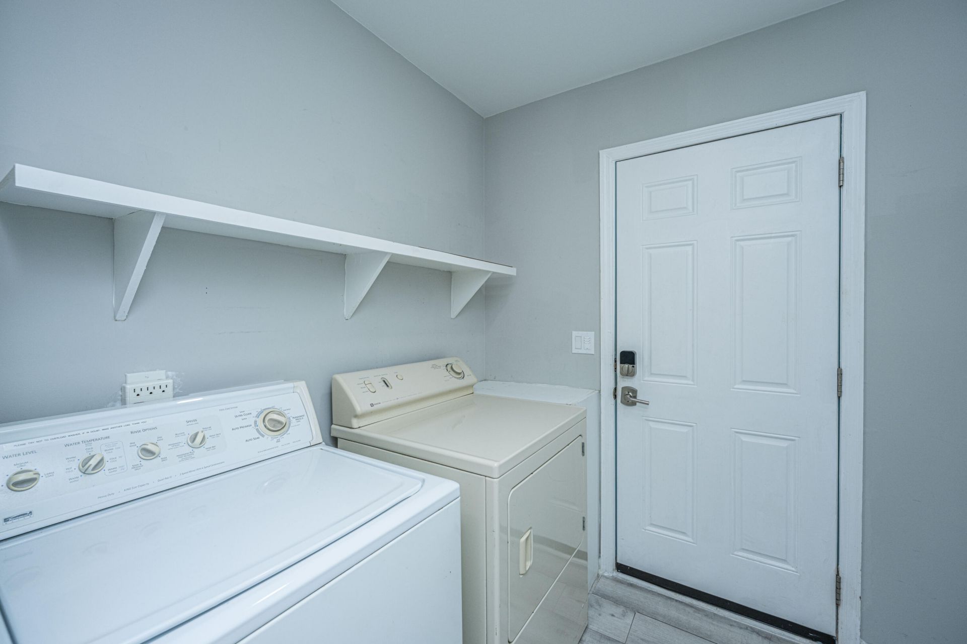 20 Teaneck Road Photo 16