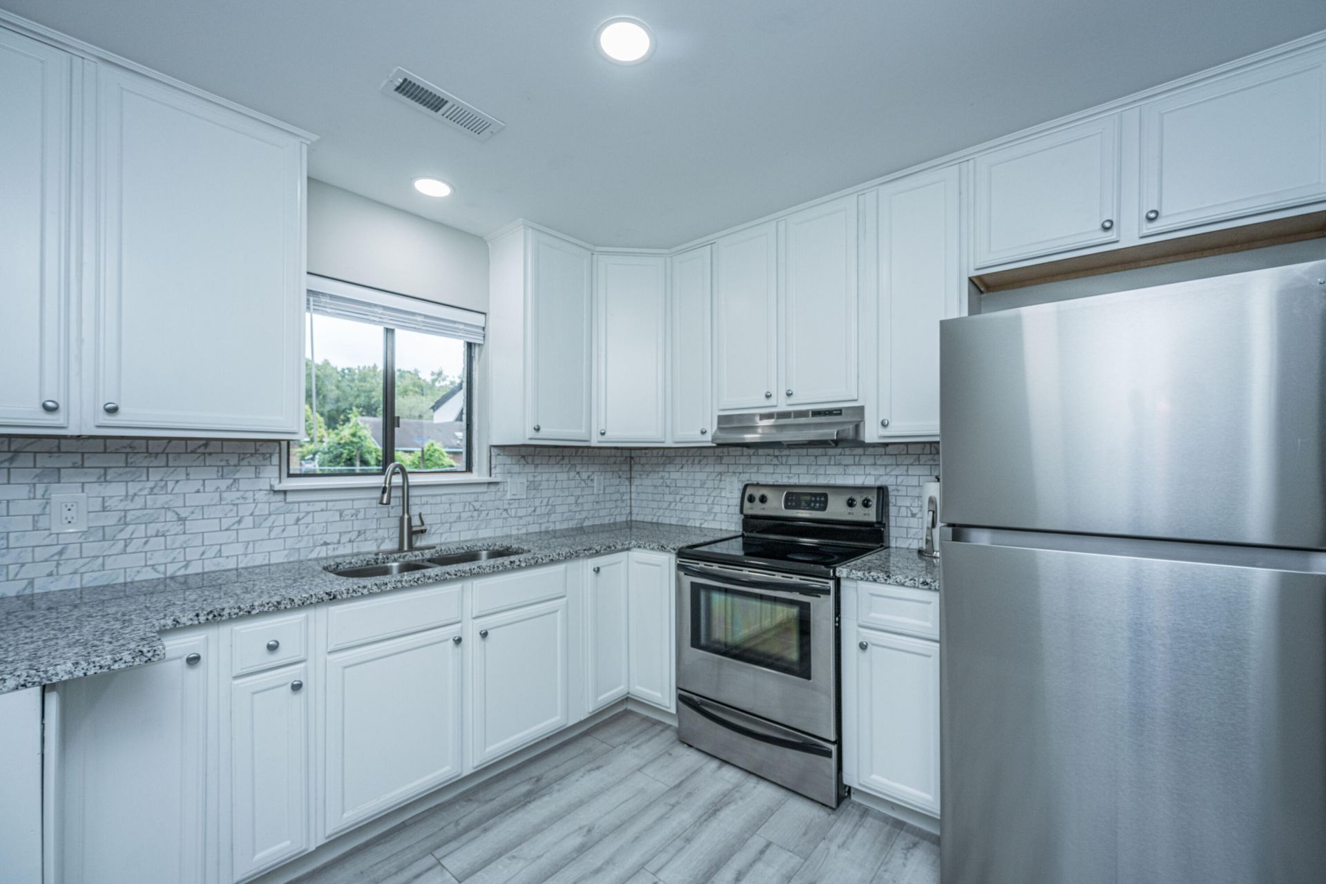 20 Teaneck Road Photo 8