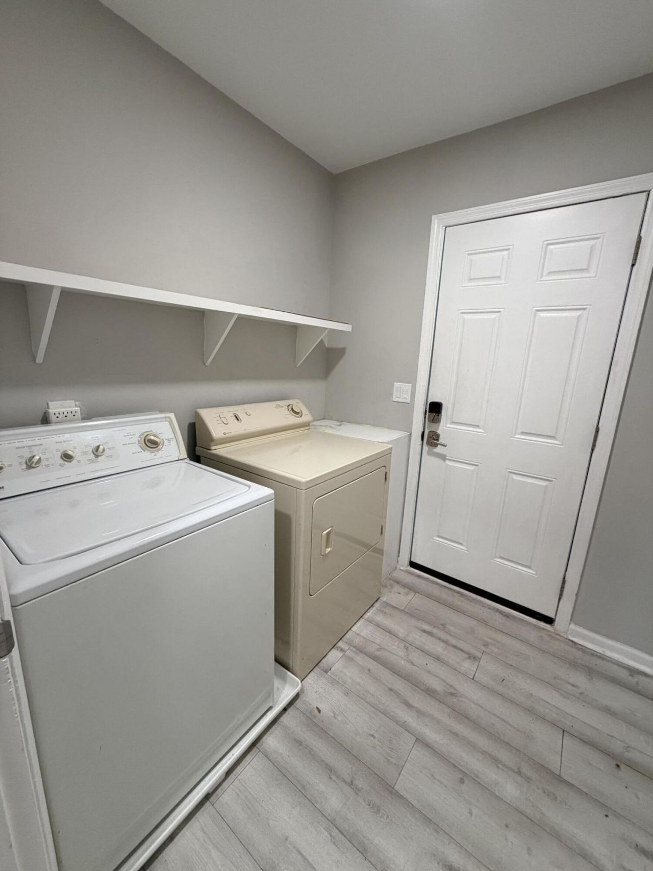 20 Teaneck Road Photo 9