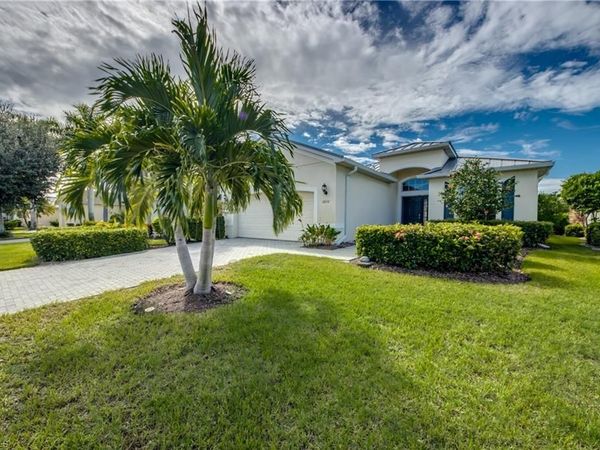 2616 Maraval CT, CAPE CORAL, FL 33991