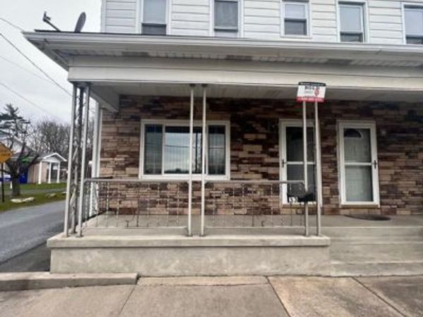 33 E POTTSVILLE STREET , PINE GROVE, PA 17963