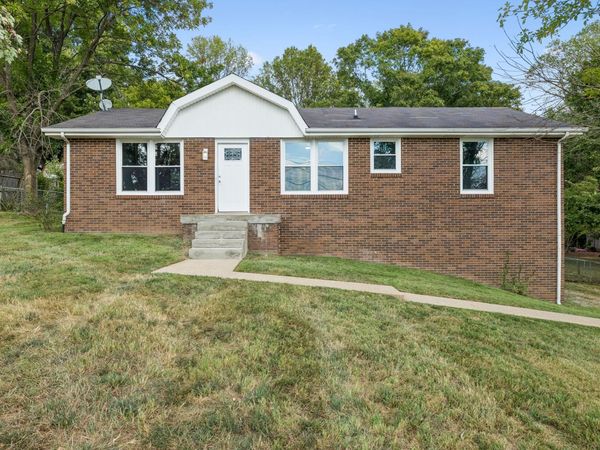2762 Goodsprings Rd , Ashland City, TN 37015