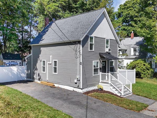 45 Agawam Ave, Haverhill, MA 01835