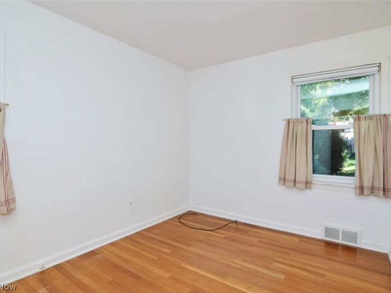 1663 Oakmount Road , South Euclid, OH 44121 Photo 12