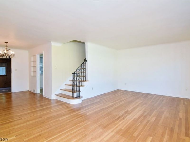 1663 Oakmount Road , South Euclid, OH 44121 Photo 5