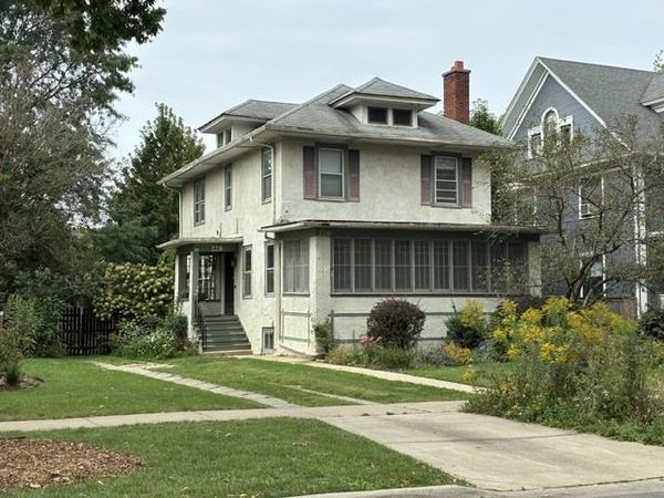 229 S East Avenue , Oak Park, IL 60302