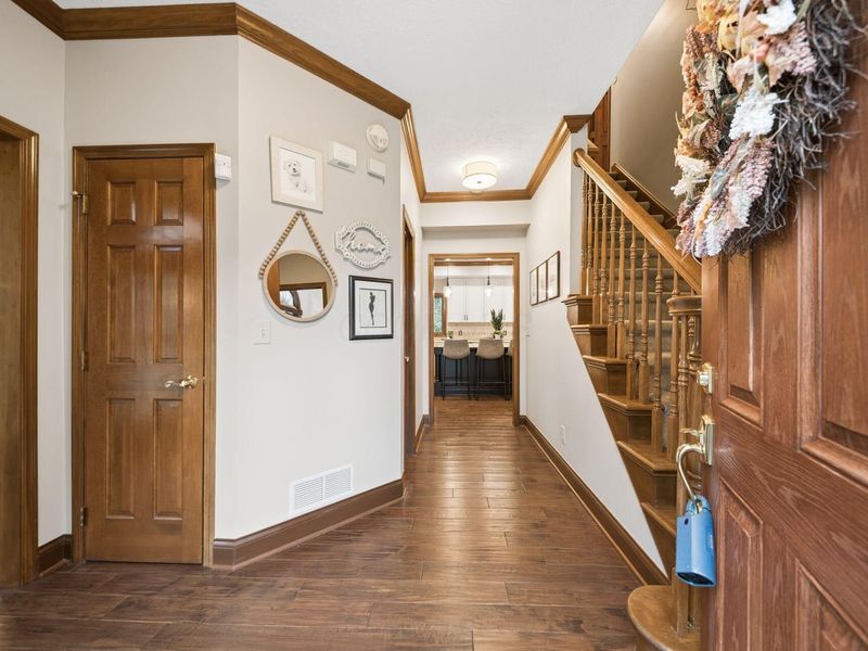 5690 Cypress Court, Westerville, OH 43082 Photo 3
