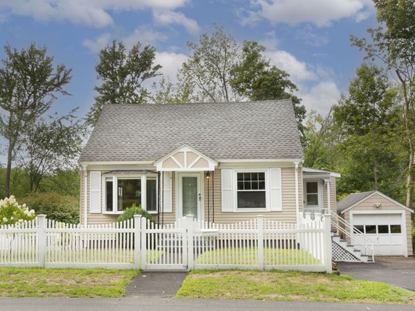 13 Brook Street, Reading, MA 01867
