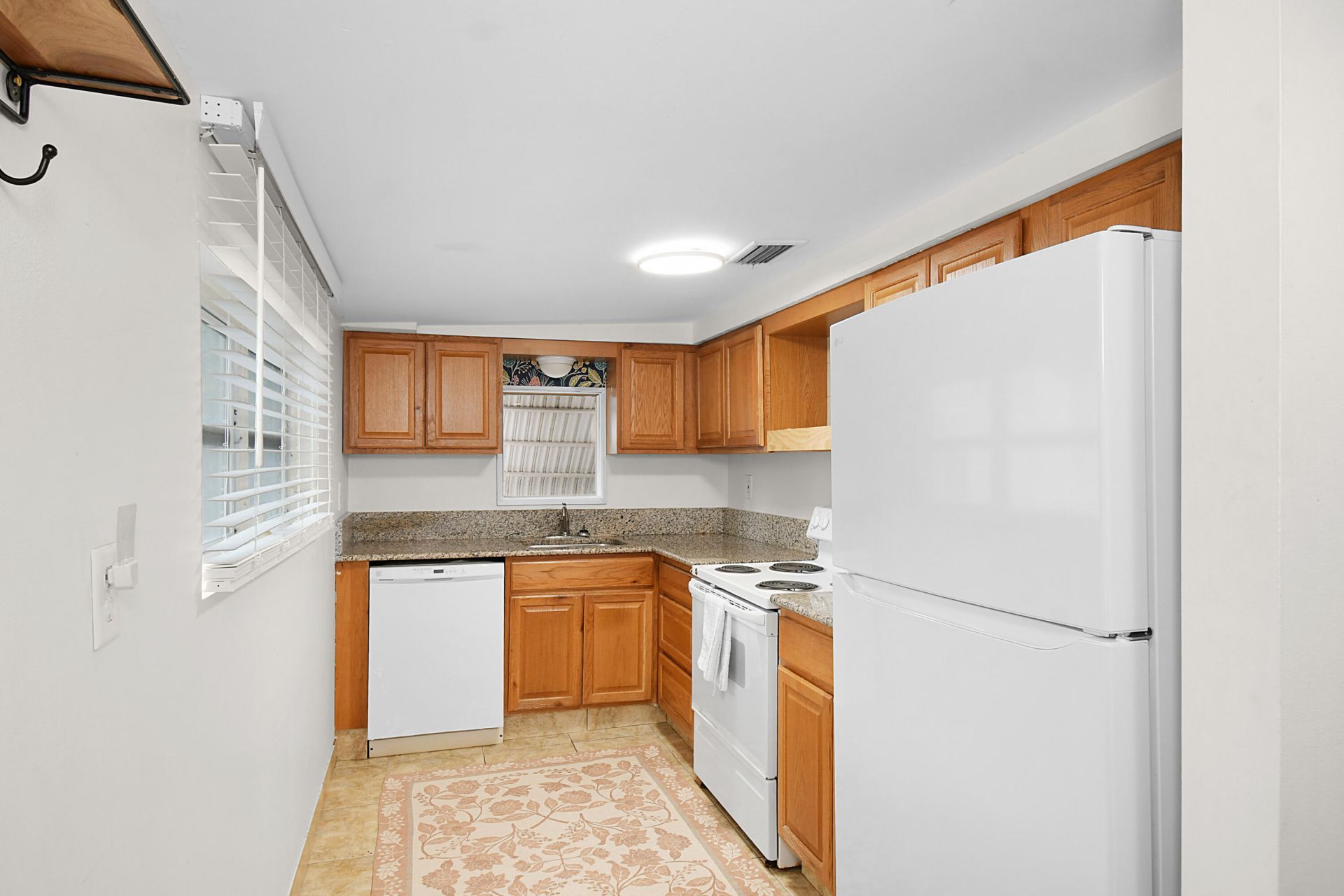 616 SW Cleveland Avenue, Stuart, FL 34994 Photo