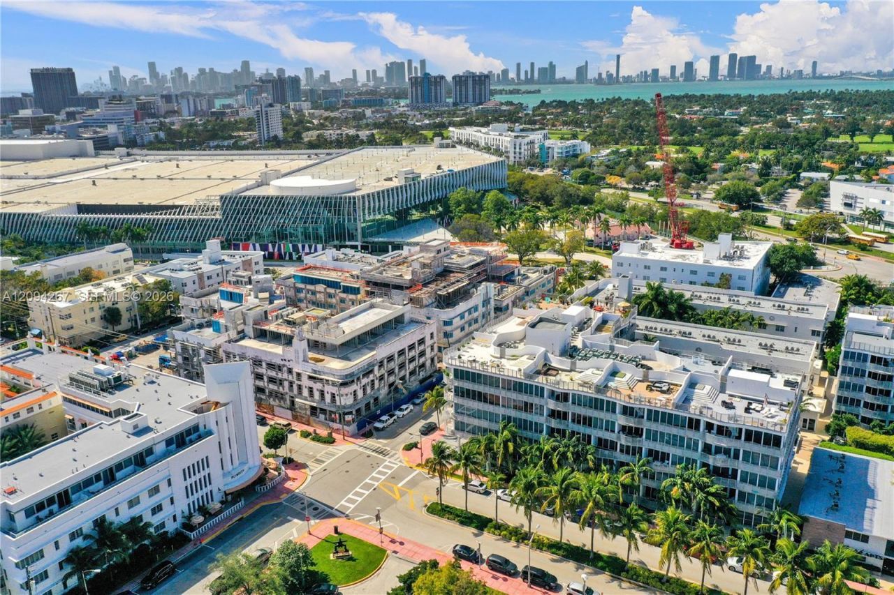 2100 Park Ave , Unit 310, Miami Beach, FL 33139 Photo