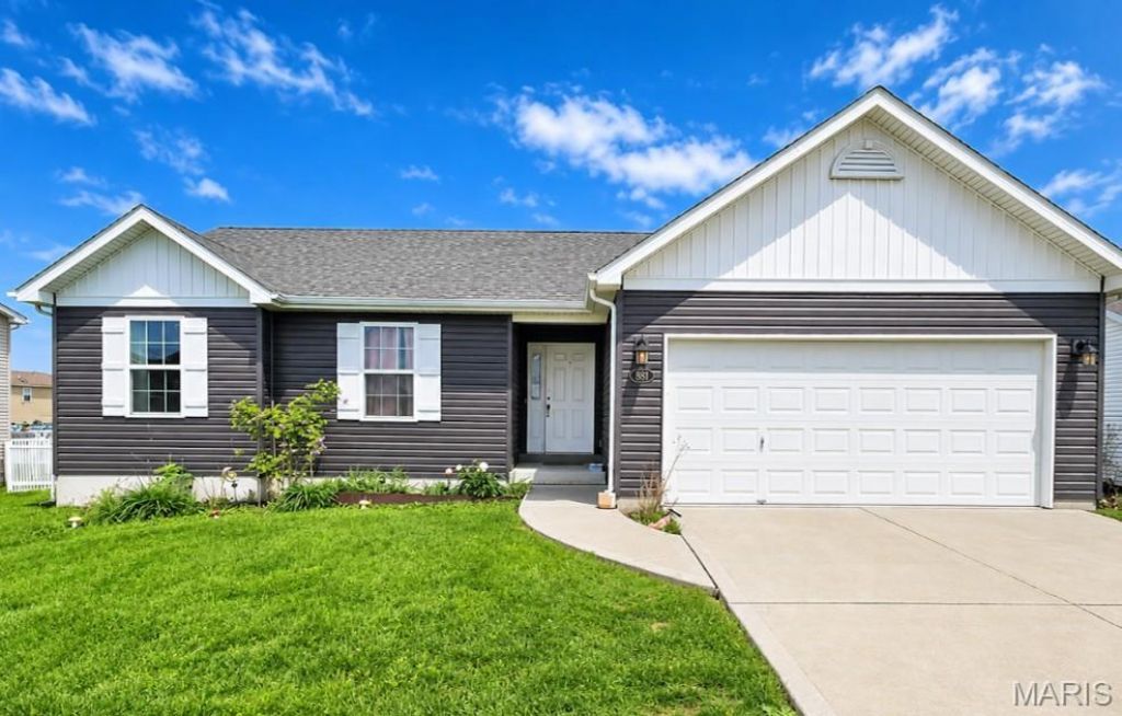 831 Warrior Ridge Drive , Warrenton, MO 63383 Main Photo