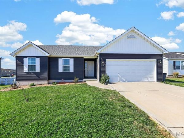 831 Warrior Ridge Drive, Warrenton, MO 63383