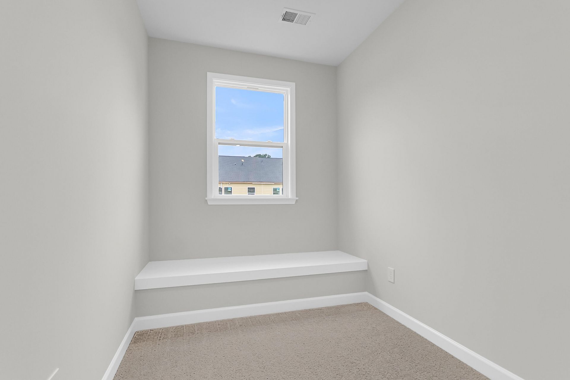114 Dahlberg Street Photo 12
