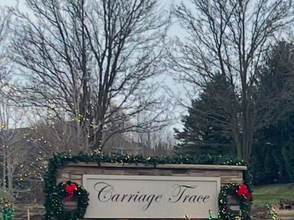 1206 Coach House Lane , South Lyon, Mi 48178