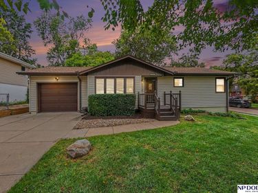 6804 S 48th Street, Omaha, NE 68117