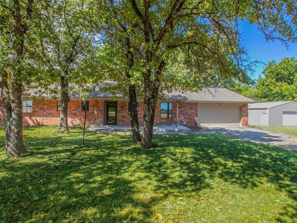 1149 N Triple X Road, Choctaw, OK 73020
