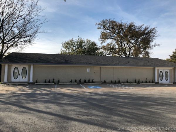 101 N McCracken , Chouteau, OK 74337