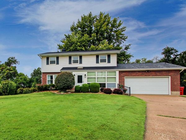 4221 COUNTRY MEADOWS Lane, Quincy, IL 62305