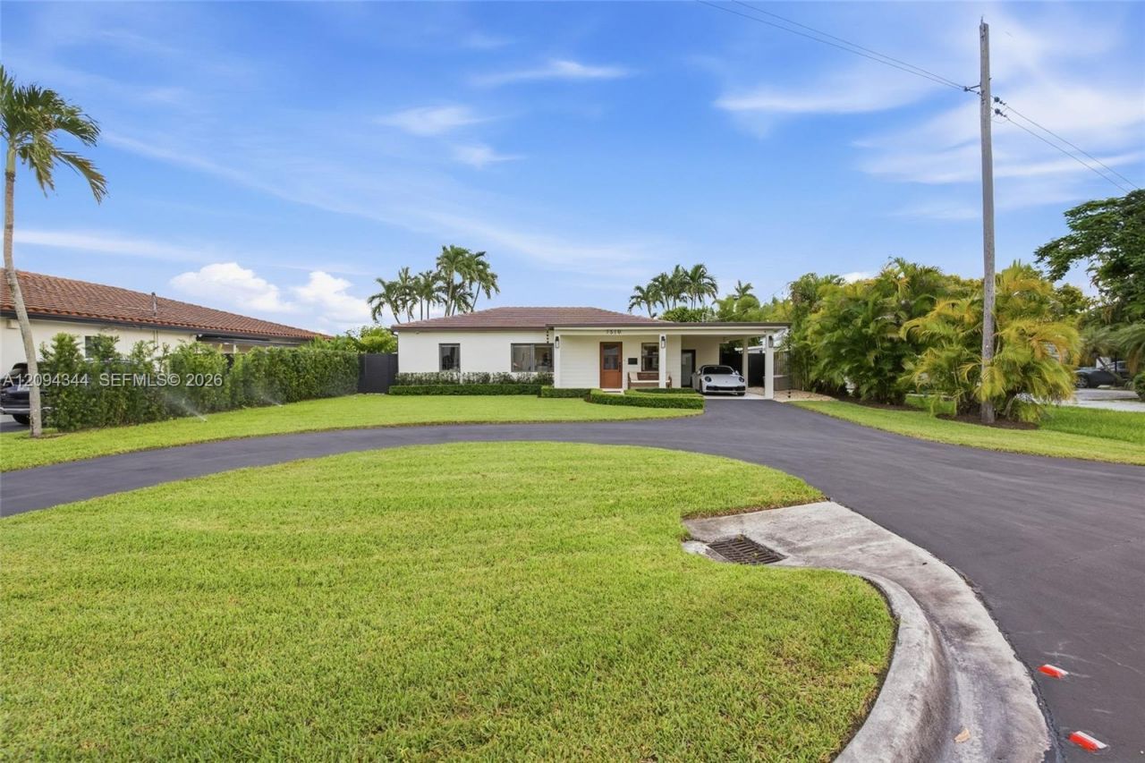 7510 SW 32nd St , Miami, FL 33155 Photo