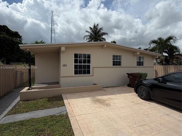 520 W 22nd St , Hialeah, FL 33010