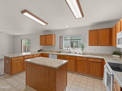 6904 Brahms Drive, Sun Valley, NV 89433 Photo
