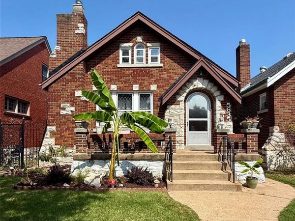5635 Walsh Street, St Louis, MO 63109