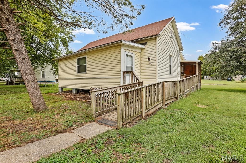 209 W 6th South Street , Mount Olive, IL 62069 Main Photo