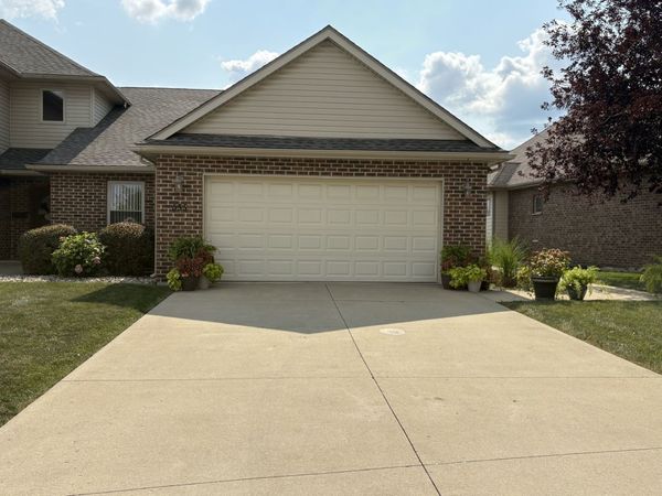 655 N Edgemere Drive, Bourbonnais, IL 60914