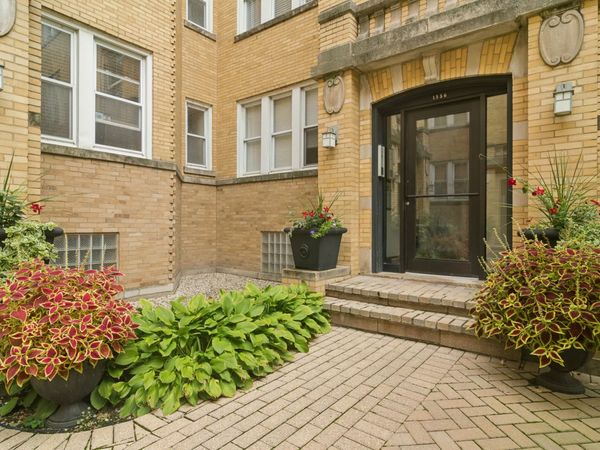 1336 W Estes Avenue, Unit 2N, Chicago, IL 60626