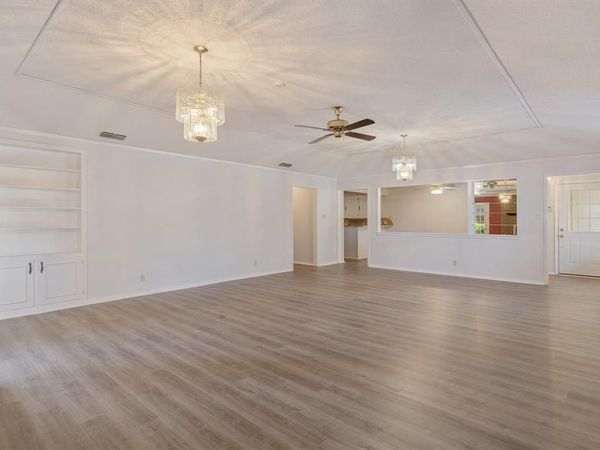 504 Woodland Hills Drive, Tyler, TX 75701
