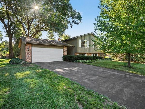 104 Sweetwater Drive, Apple Valley, MN 55124