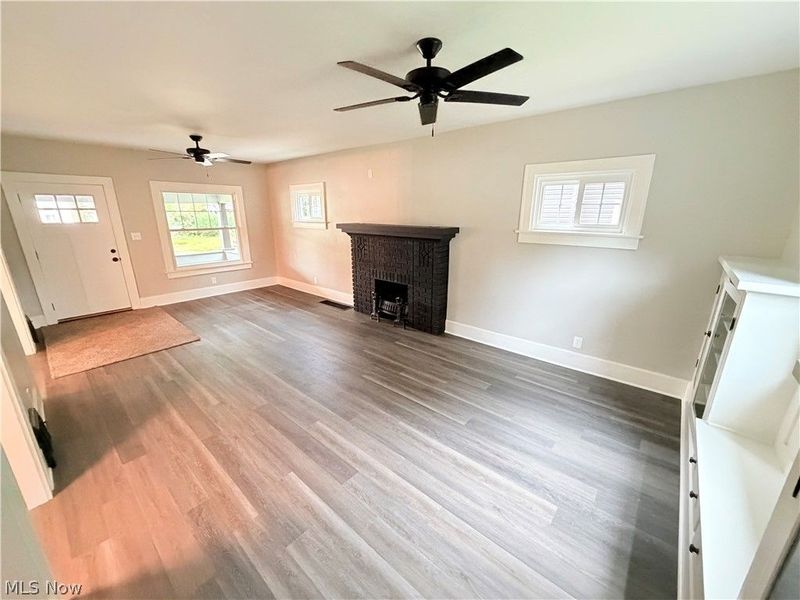 252 E Kline Street, Girard, OH 44420 Photo 5