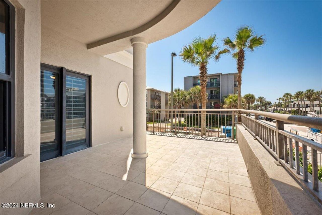 405 1st Street S, Unit 211, Jacksonville Beach, FL 32250 Photo