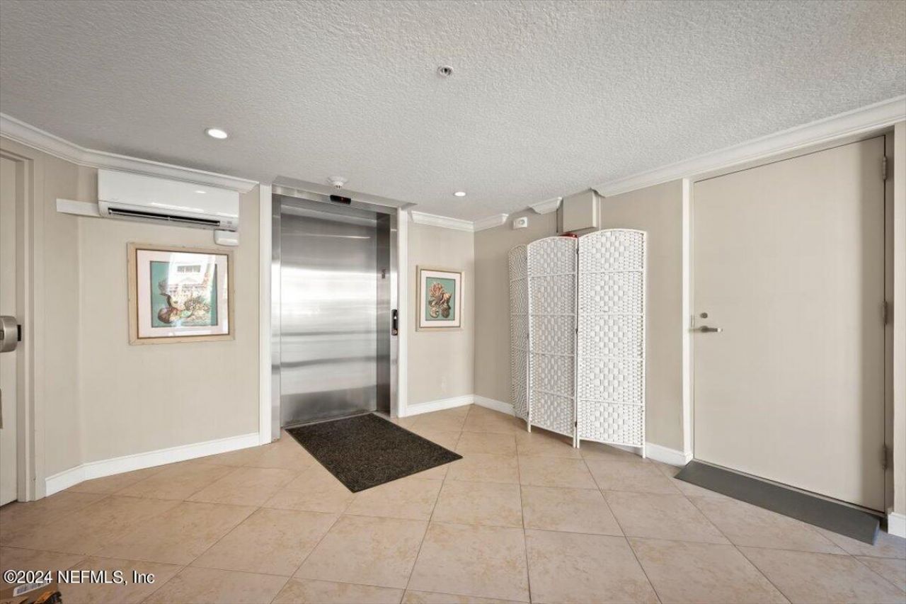 405 1st Street S, Unit 211, Jacksonville Beach, FL 32250 Photo