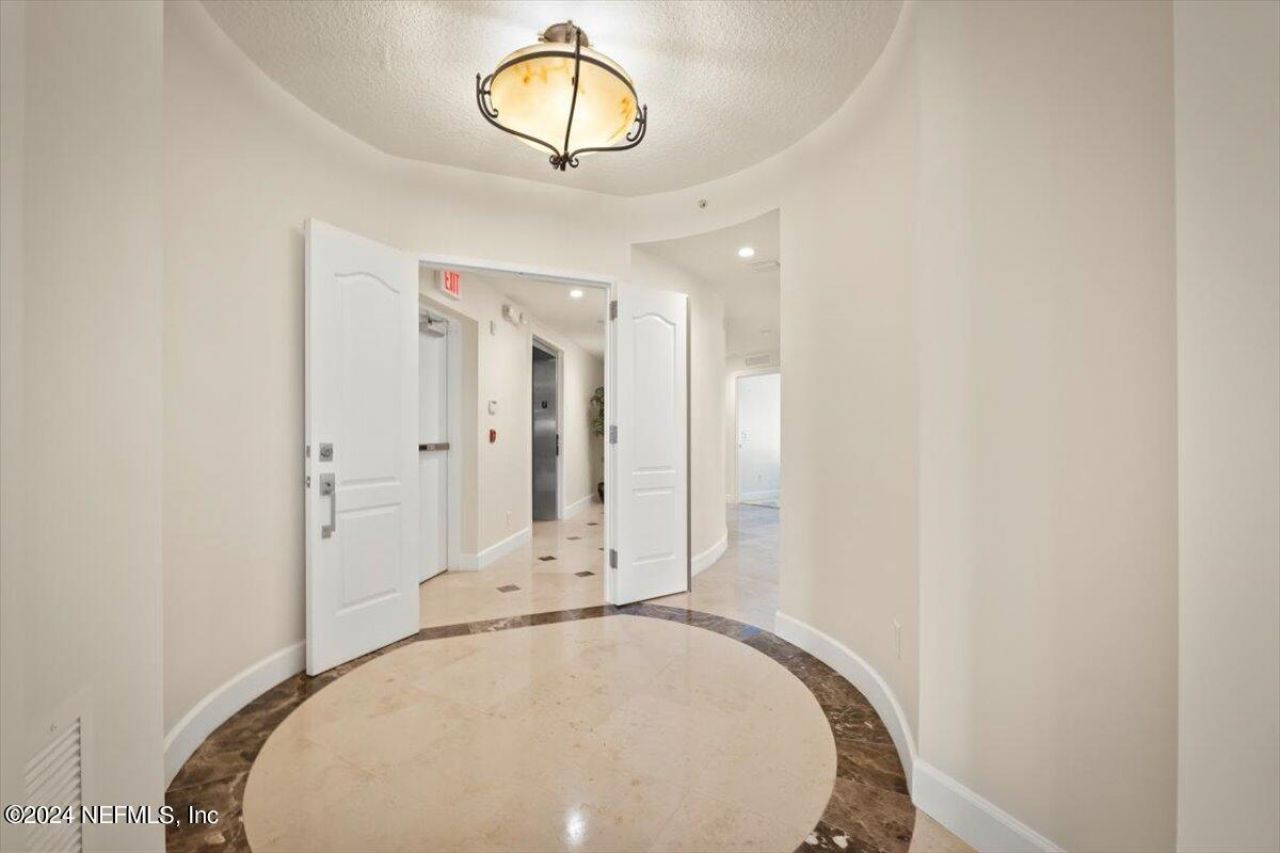 405 1st Street S, Unit 211, Jacksonville Beach, FL 32250 Photo