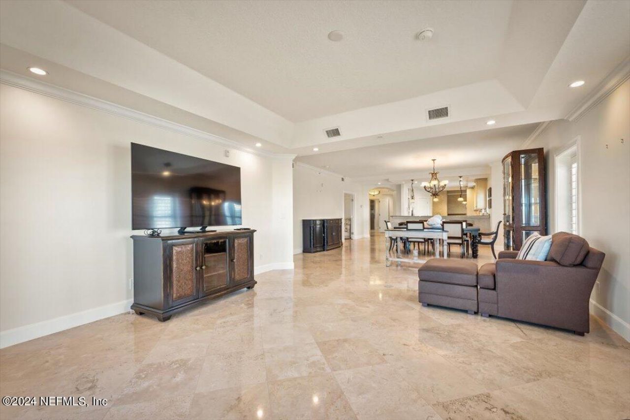 405 1st Street S, Unit 211, Jacksonville Beach, FL 32250 Photo