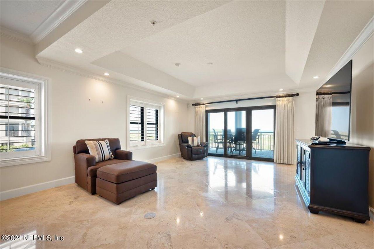 405 1st Street S, Unit 211, Jacksonville Beach, FL 32250 Photo