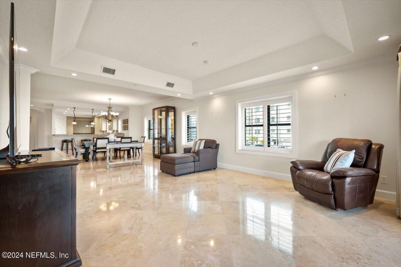 405 1st Street S, Unit 211, Jacksonville Beach, FL 32250 Photo