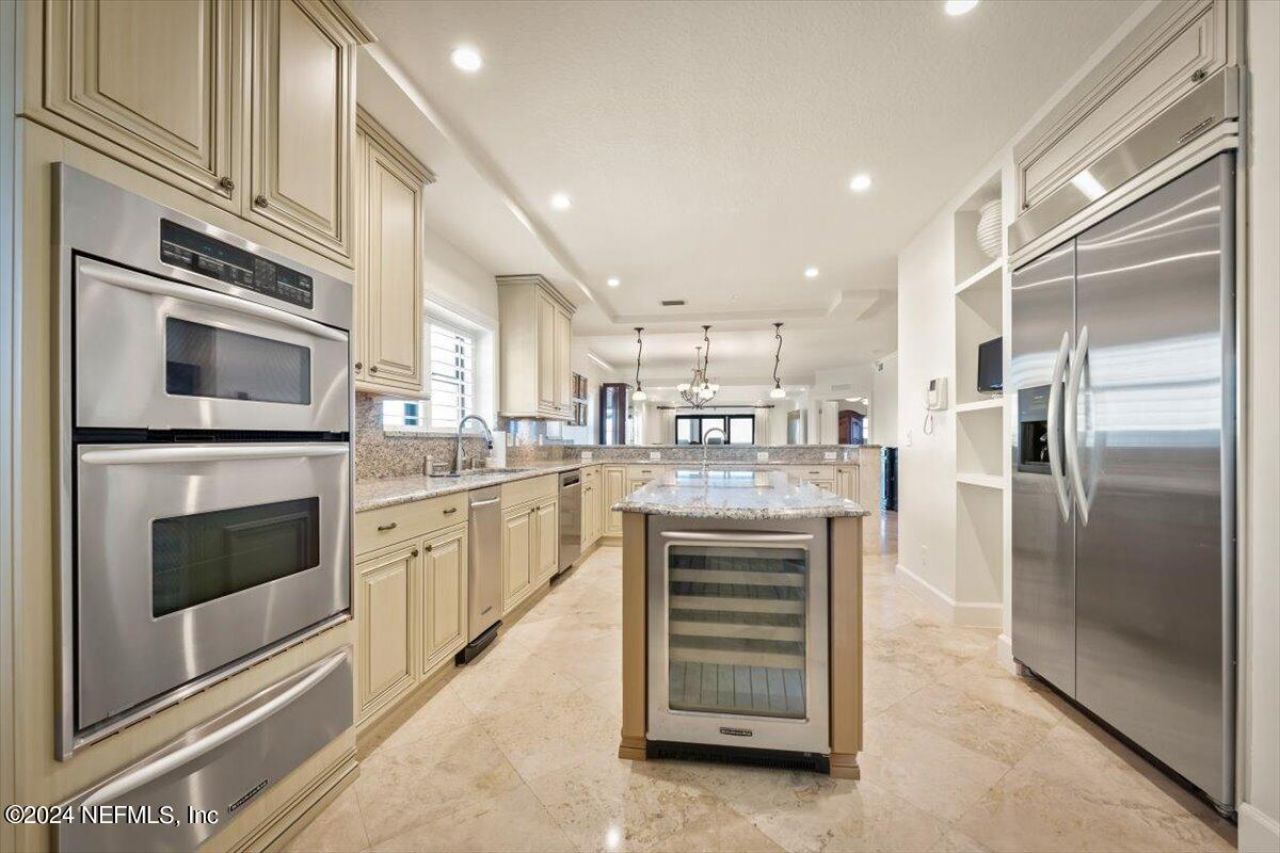 405 1st Street S, Unit 211, Jacksonville Beach, FL 32250 Photo