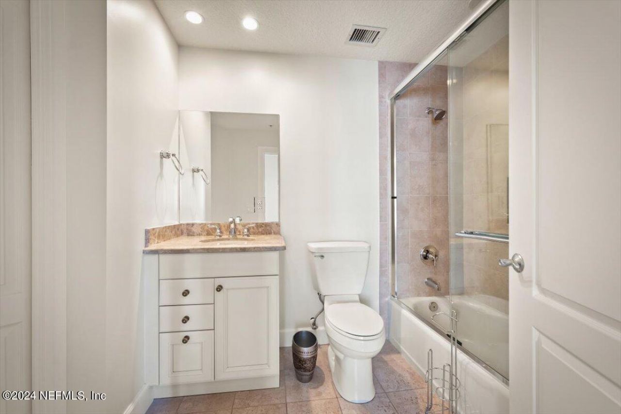 405 1st Street S, Unit 211, Jacksonville Beach, FL 32250 Photo