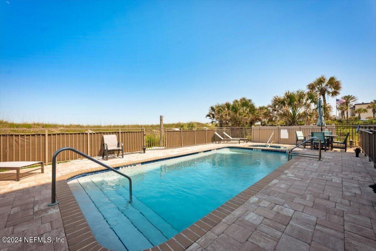 405 1st Street S, Unit 211, Jacksonville Beach, FL 32250 Photo