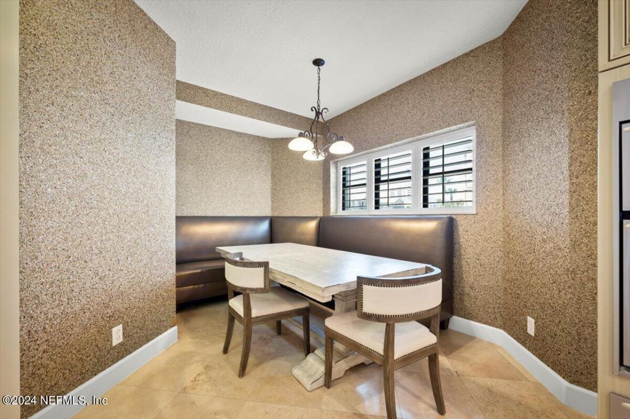 405 1st Street S, Unit 211, Jacksonville Beach, FL 32250 Photo