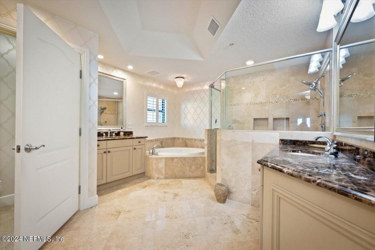 405 1st Street S, Unit 211, Jacksonville Beach, FL 32250 Photo